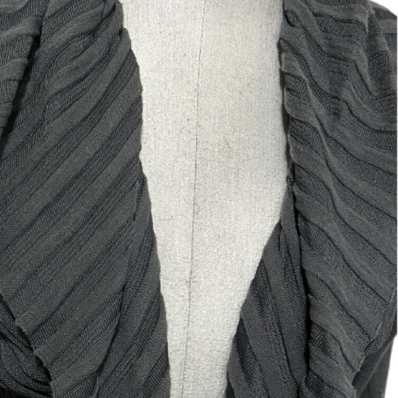 Angel of the North Gray Long Sleeve Cascading Waterfall Open Ribbed Cardigan Med - Picture 6 of 10